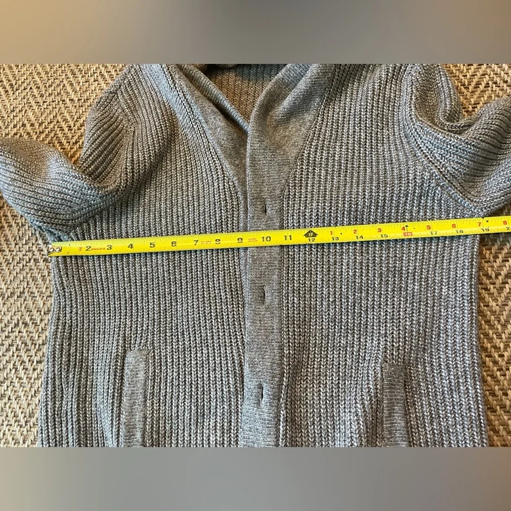 Express Women's Small chunky knit boyfriend cardigan